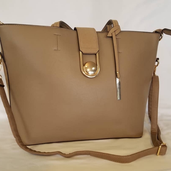 Handbag - Picture 2 of 3